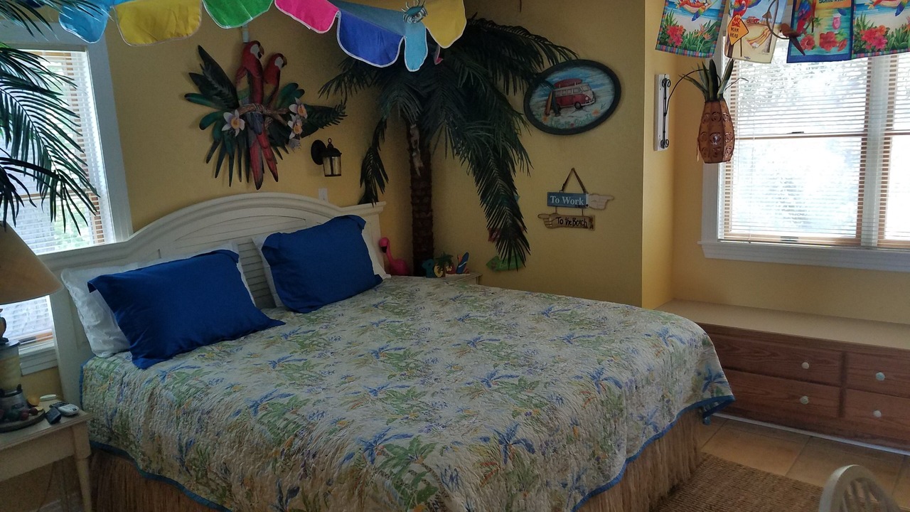 Photo of Bedroom in Corolla Light