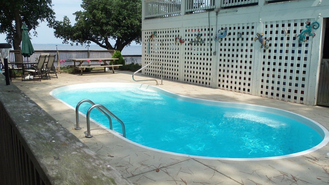 Photo of Outdoor in Corolla Light
