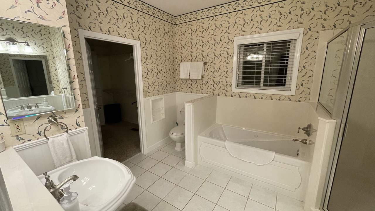 Photo of Bathroom in Hendersonville
