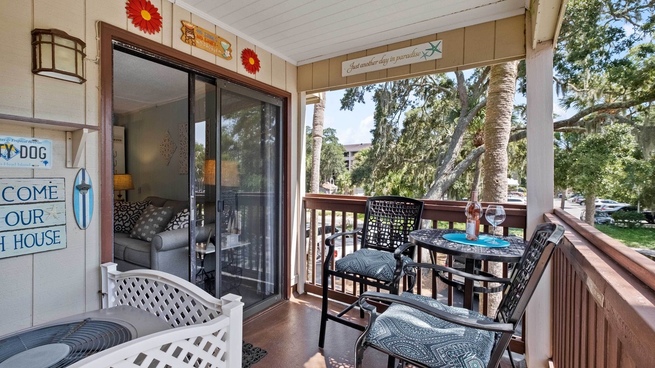 Photo of Patio Balcony in North Forest Beach