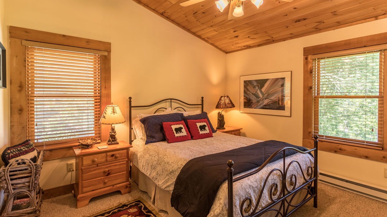 Photo of Bedroom in Sugar Grove