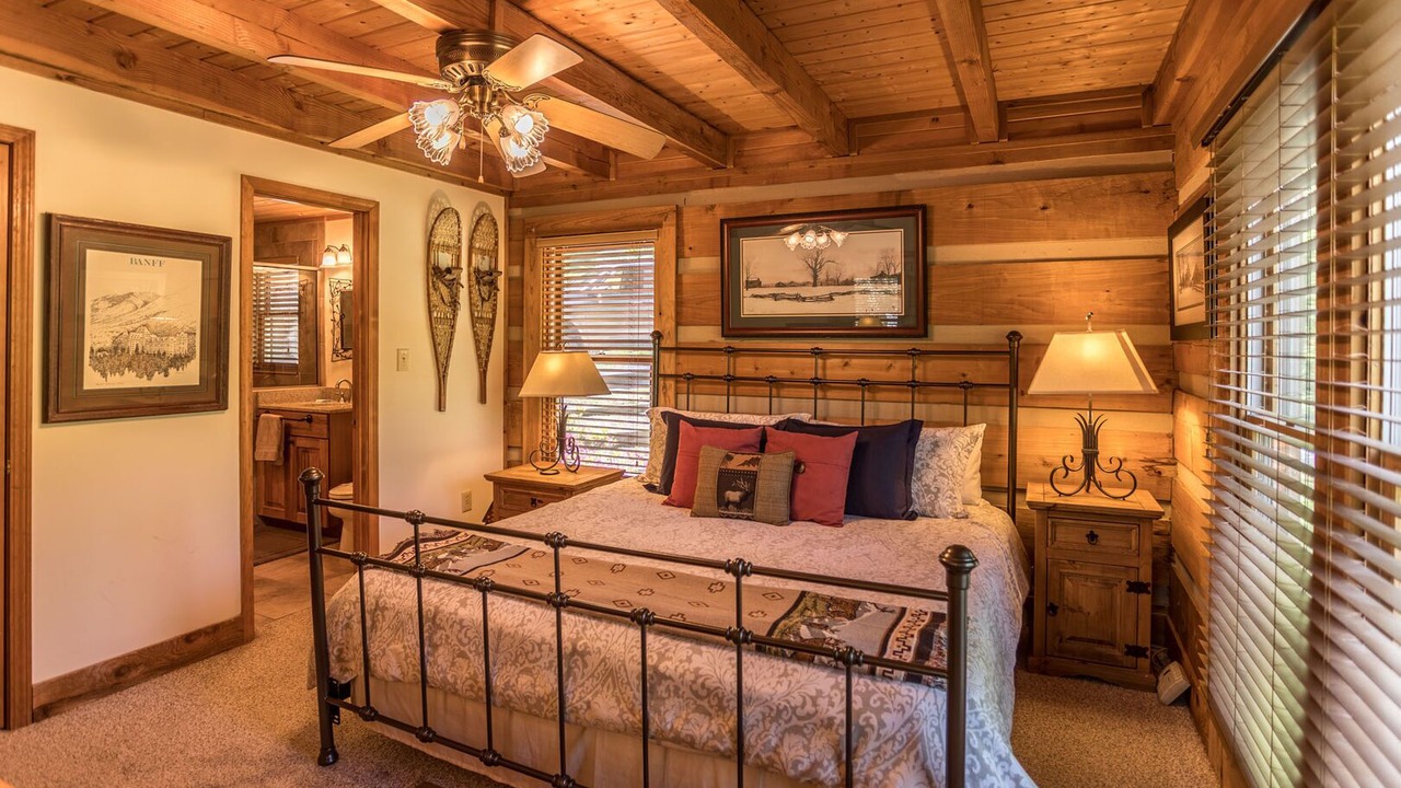 Photo of Bedroom in Sugar Grove