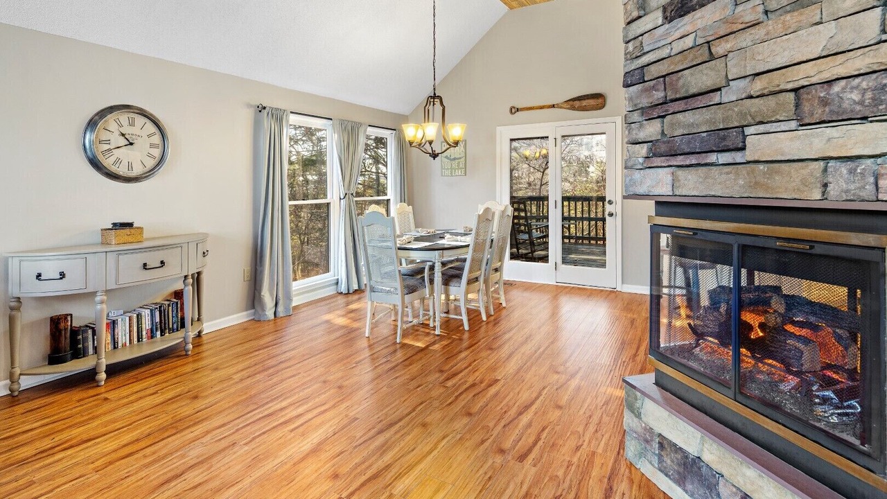 Photo of Livingroom in Lake Lure