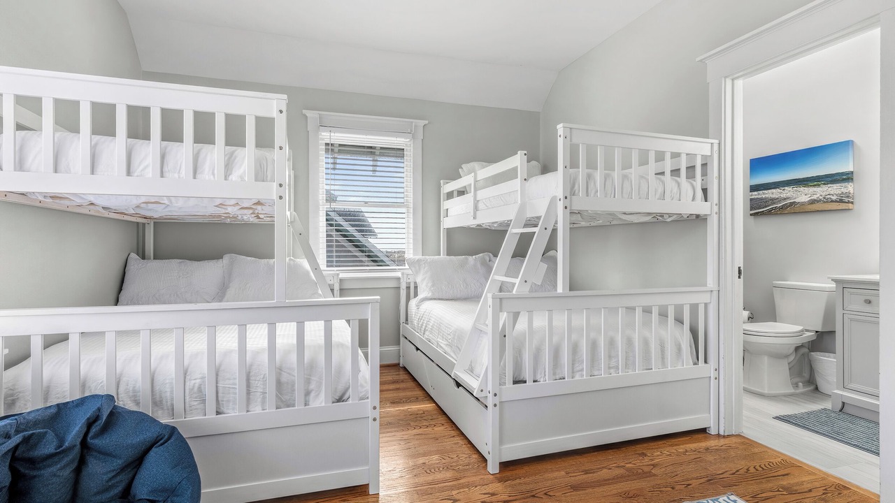 Photo of Bedroom in Flora's Bluff