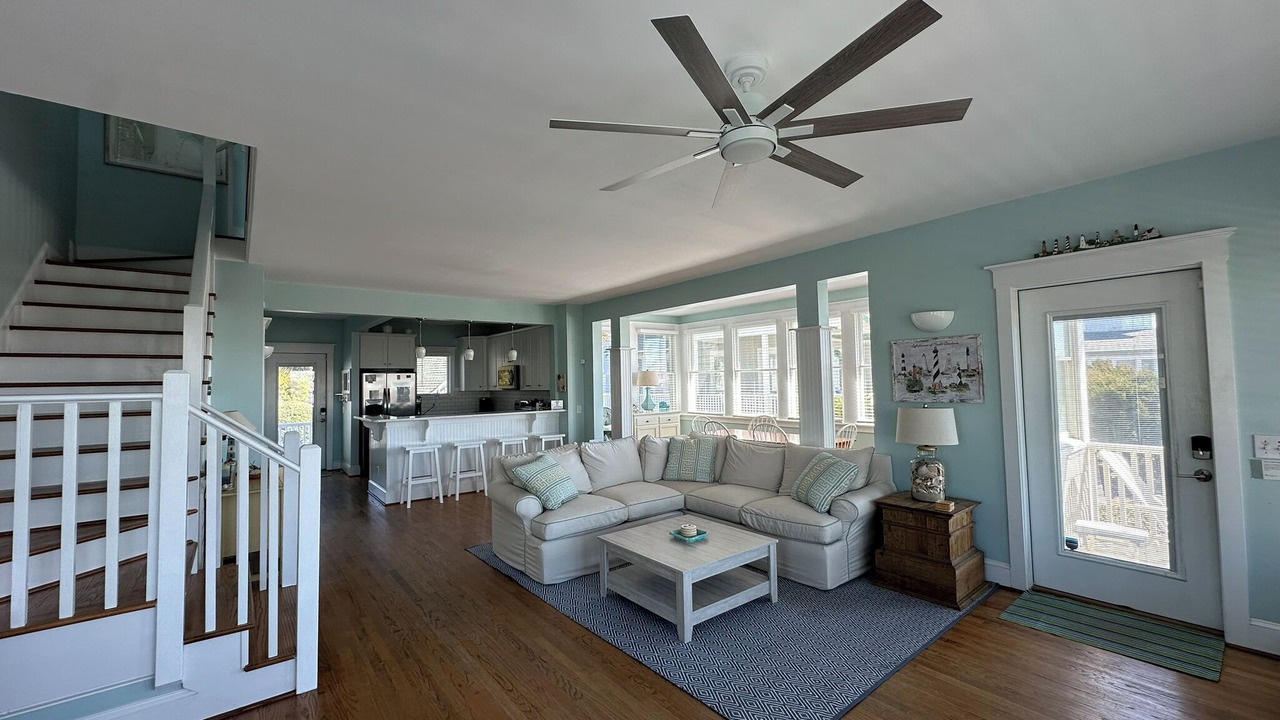 Photo of Livingroom in Flora's Bluff
