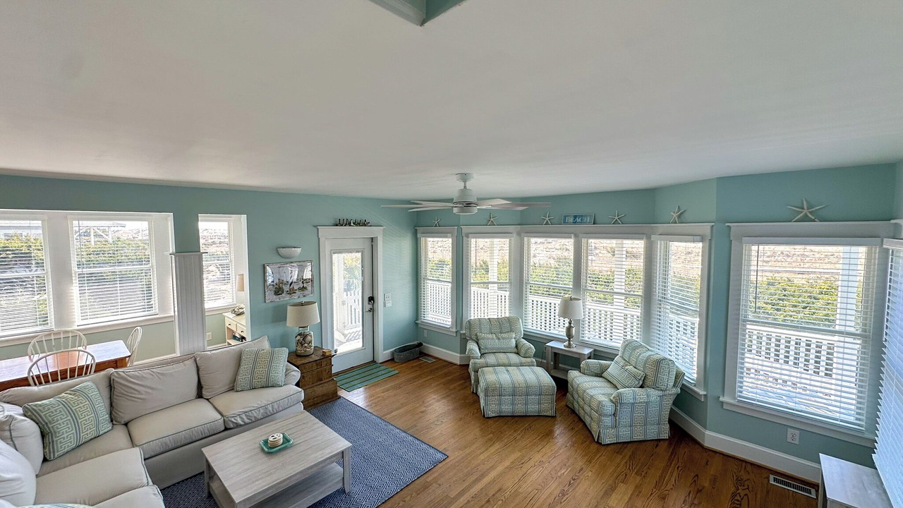 Photo of Livingroom in Flora's Bluff