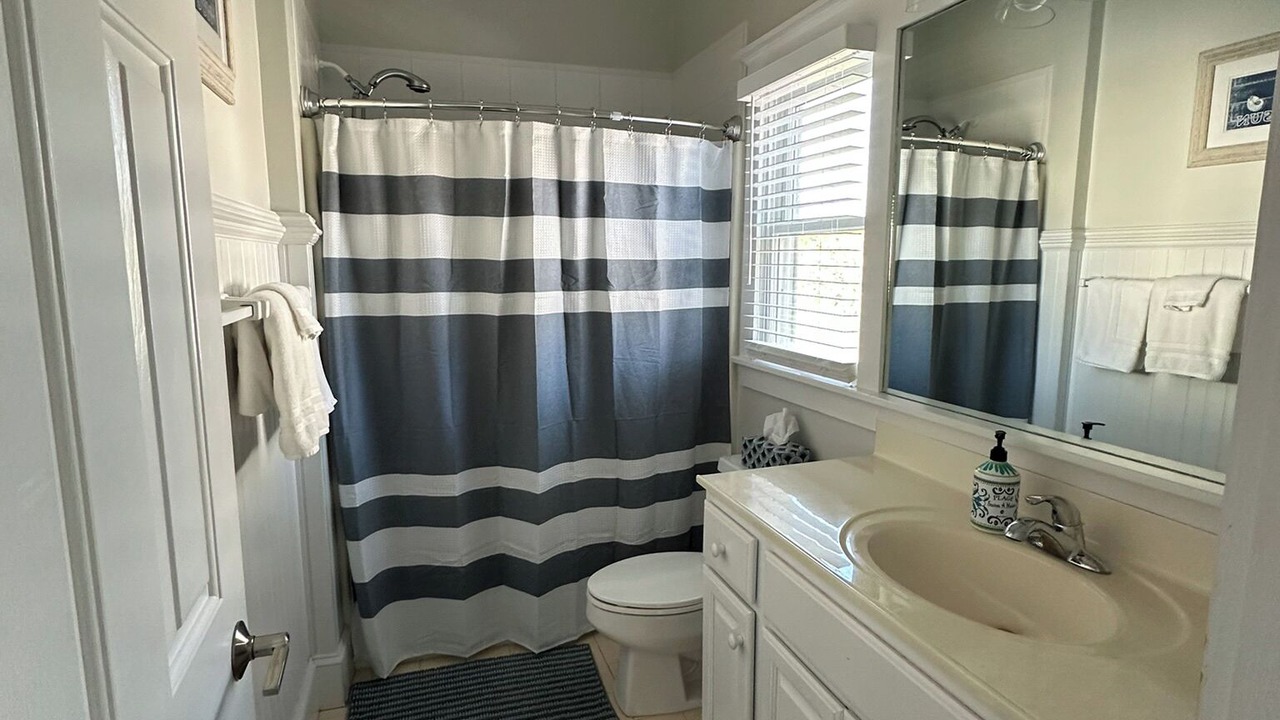 Photo of Bathroom in Flora's Bluff
