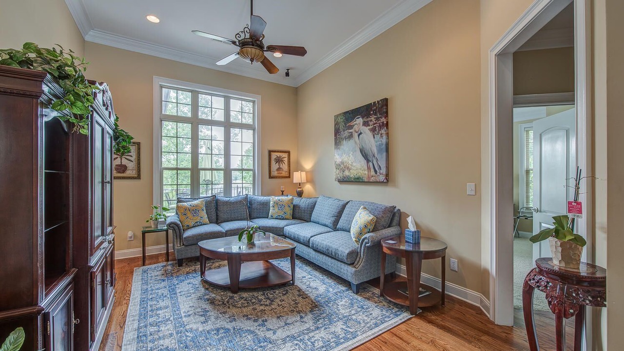 Photo of Livingroom in Belmont
