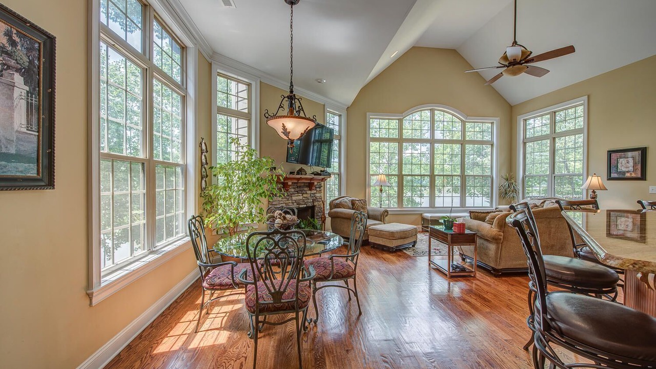 Photo of Livingroom in Belmont