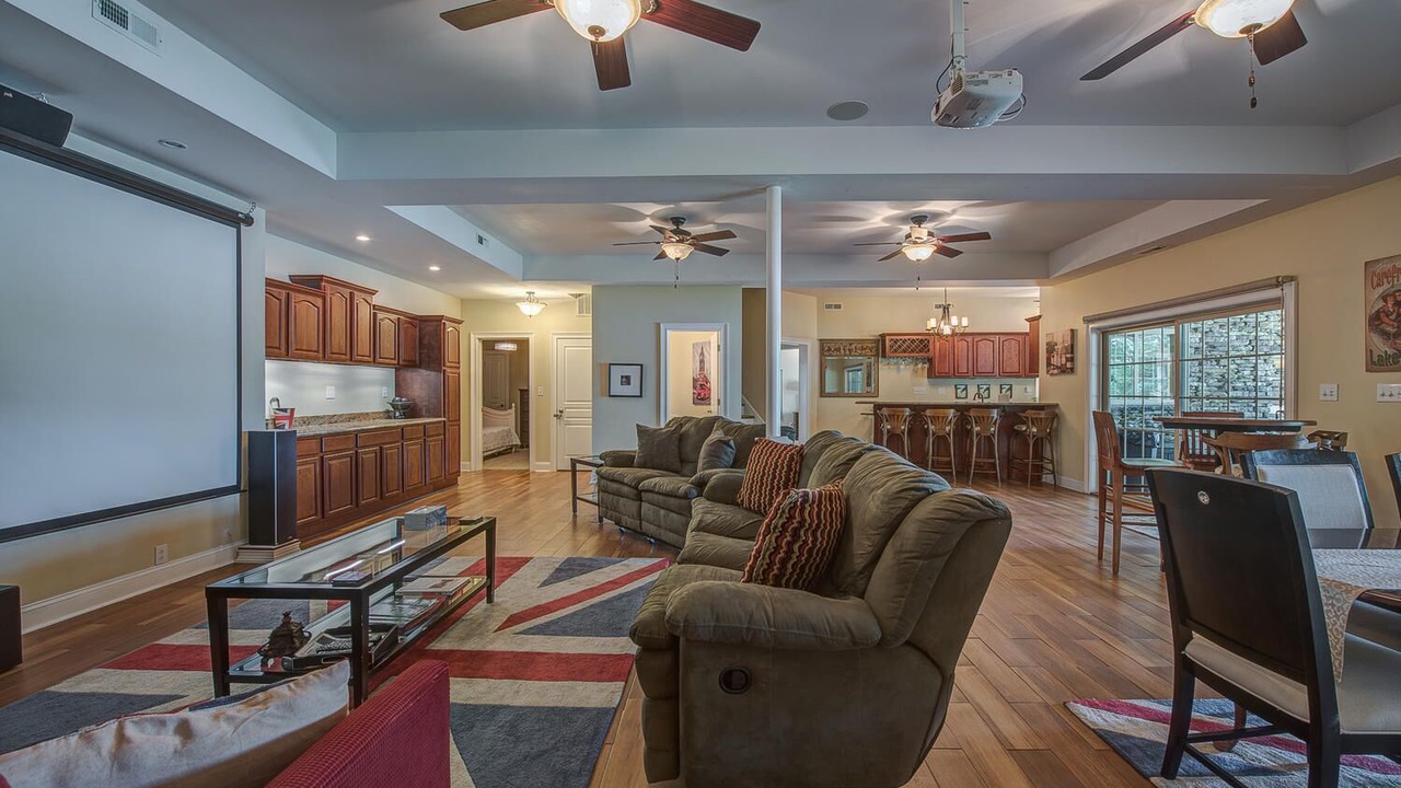 Photo of Livingroom in Belmont