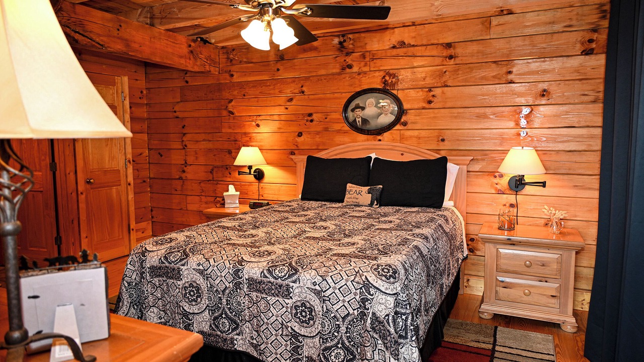 Photo of Bedroom in Bostic