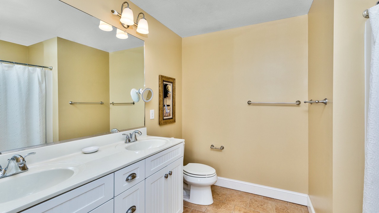 Photo of Bathroom in Ocean Sands