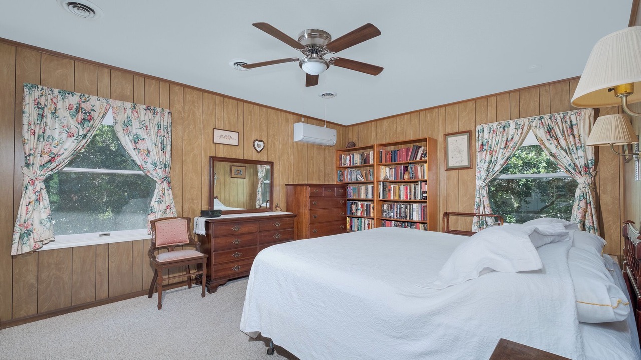 Photo of Bedroom in Southern Shores