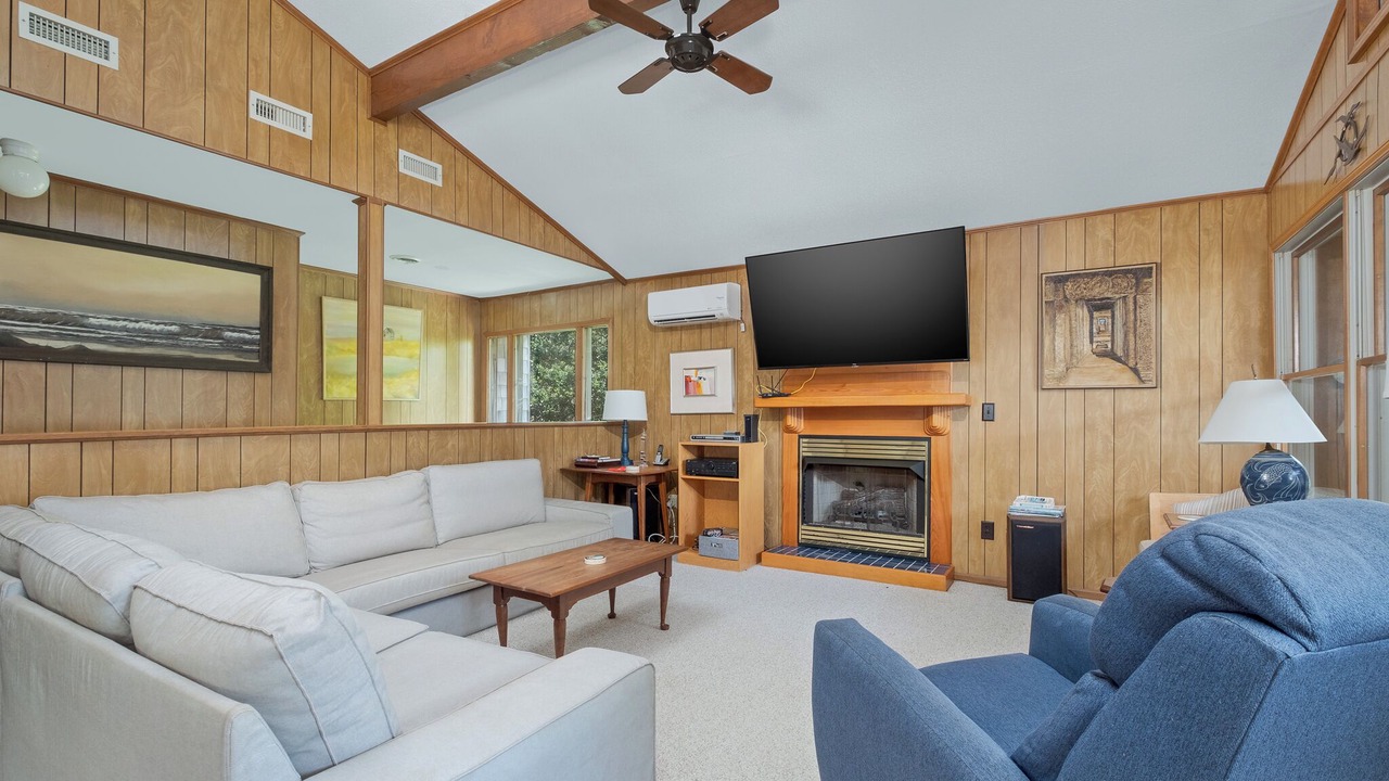 Photo of Livingroom in Southern Shores