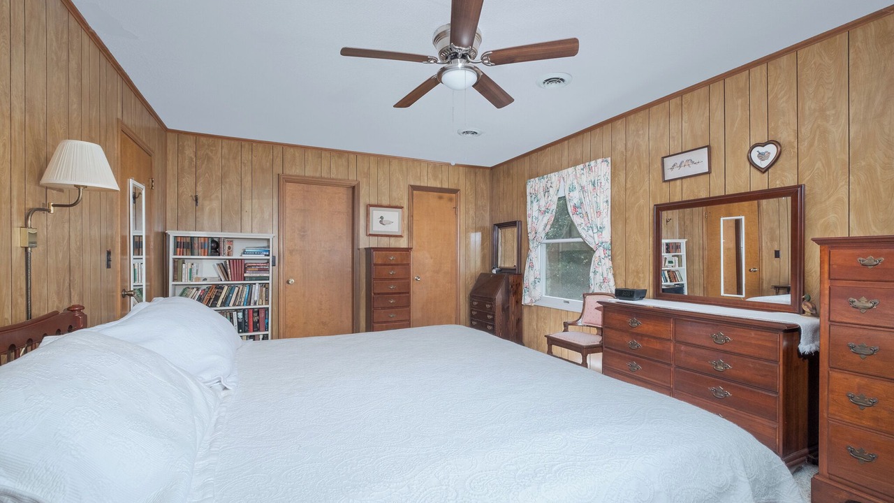 Photo of Bedroom in Southern Shores