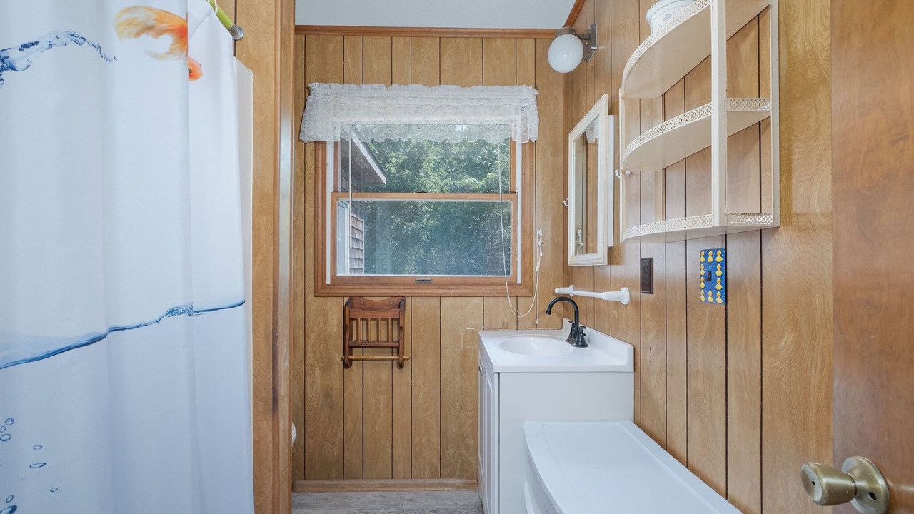 Photo of Bathroom in Southern Shores
