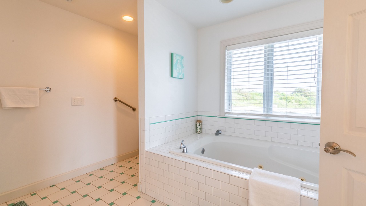 Photo of Bathroom in Southern Shores