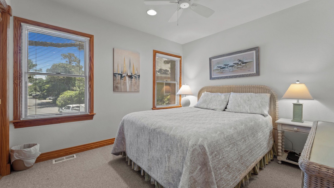 Photo of Bedroom in Monteray Shores