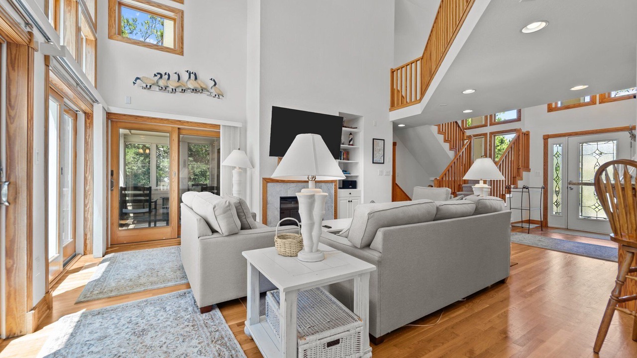 Photo of Livingroom in Monteray Shores