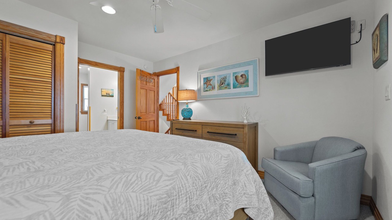 Photo of Bedroom in Monteray Shores