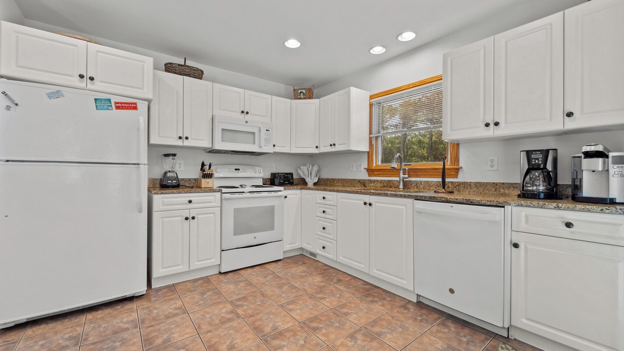 Photo of Kitchen in Monteray Shores