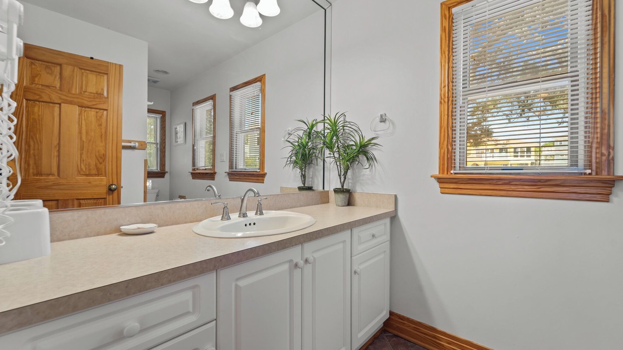 Photo of Bathroom in Monteray Shores