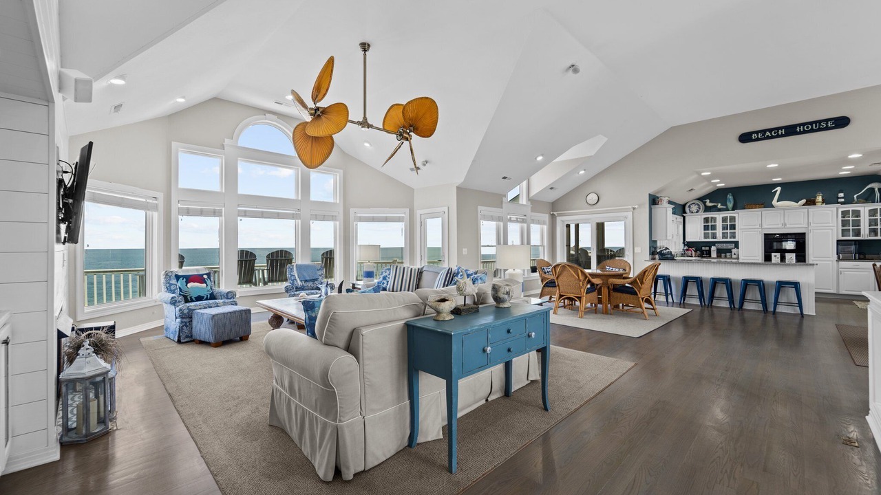 Photo of Livingroom in Southern Shores