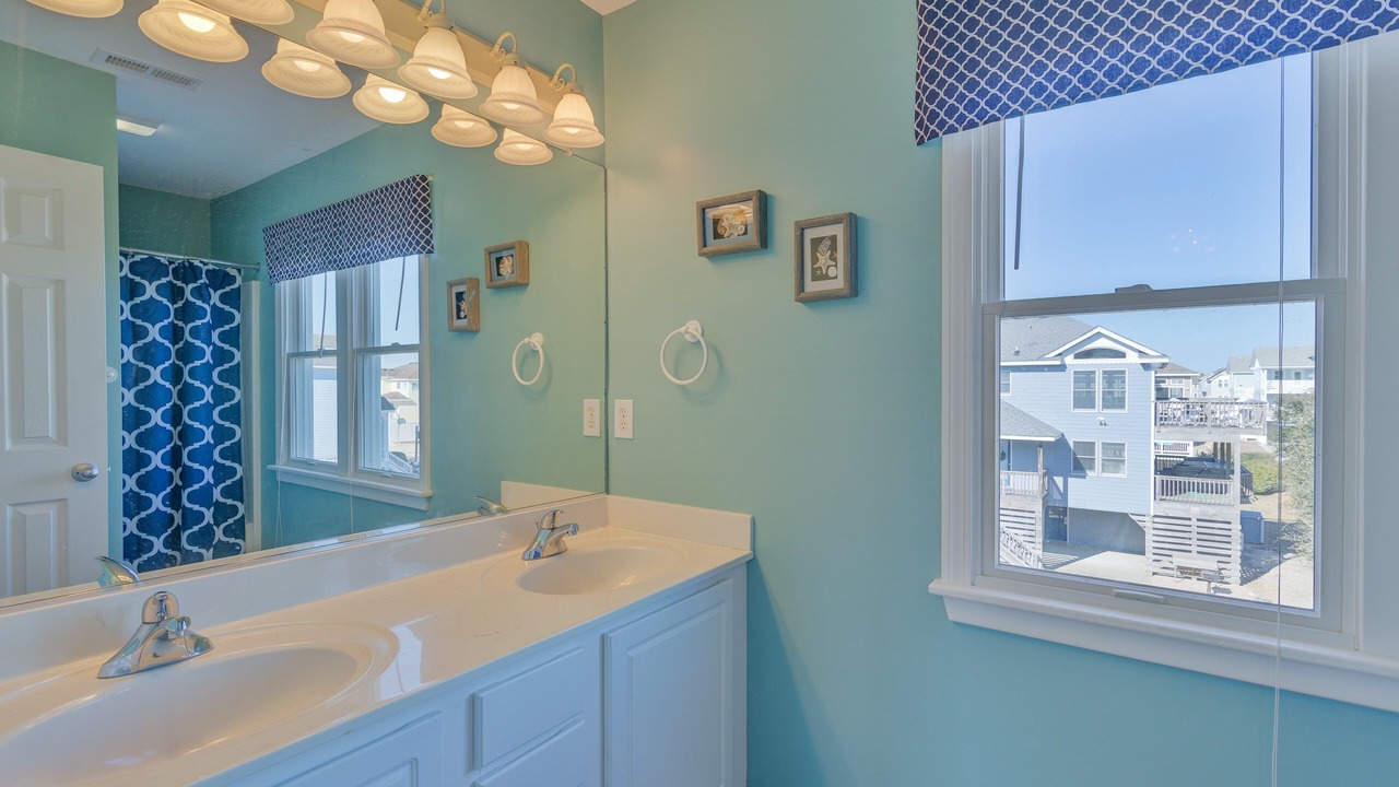 Photo of Bathroom in Ocean Sands