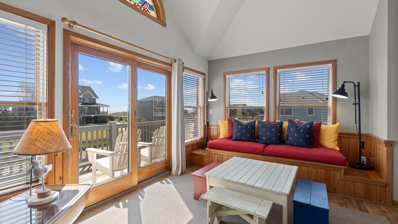 Photo of Livingroom in Whalehead Beach