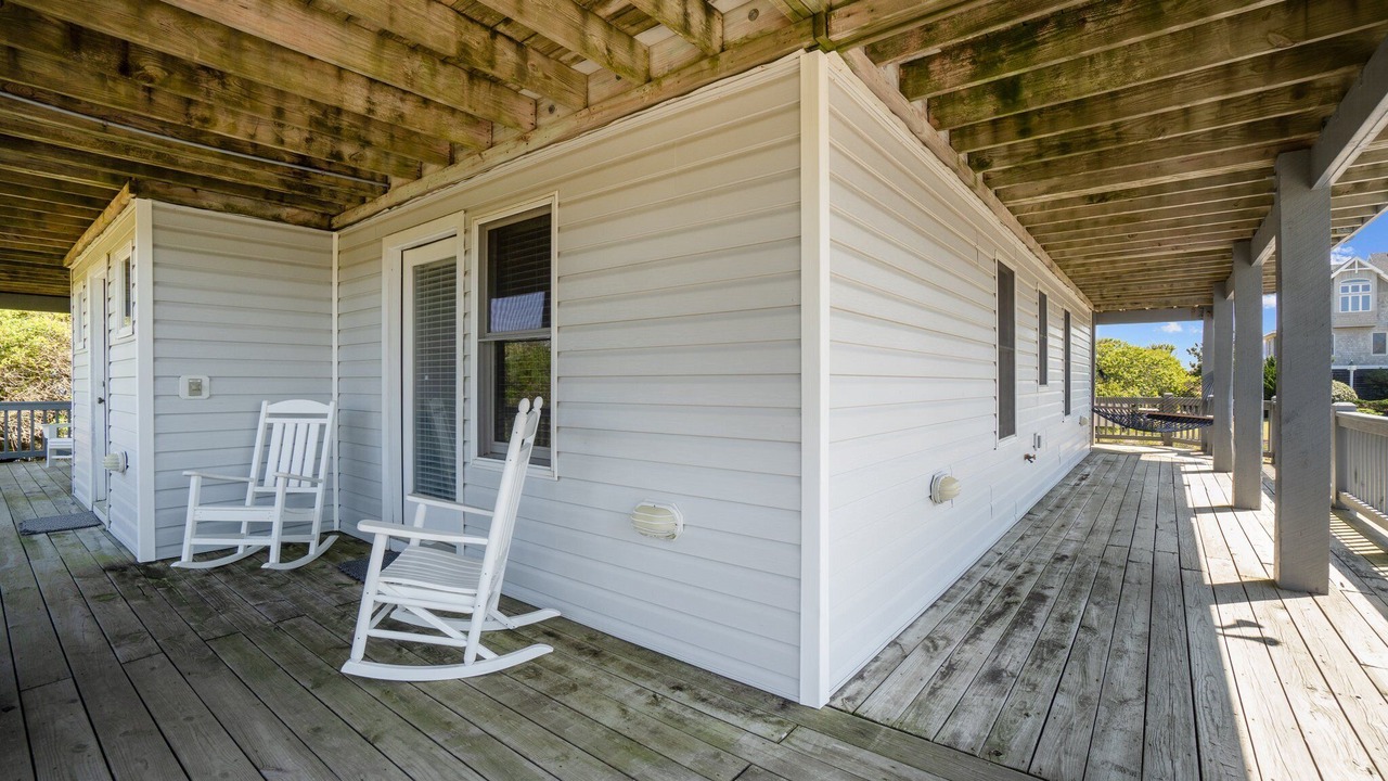 Photo of Patio Balcony in Whalehead Beach