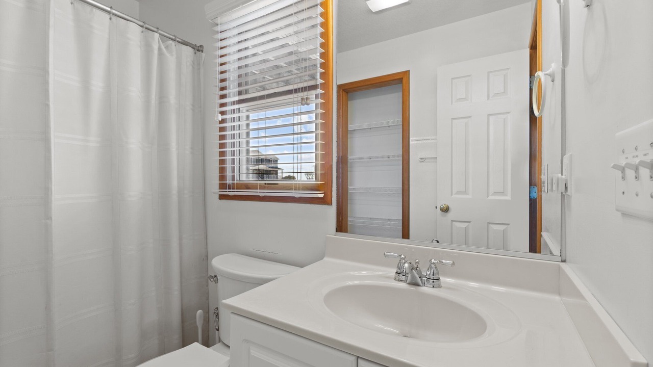 Photo of Bathroom in Whalehead Beach