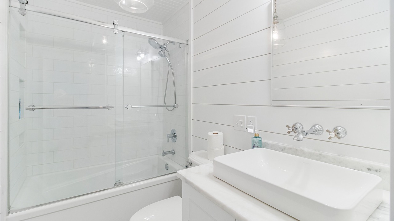 Photo of Bathroom in Long Beach