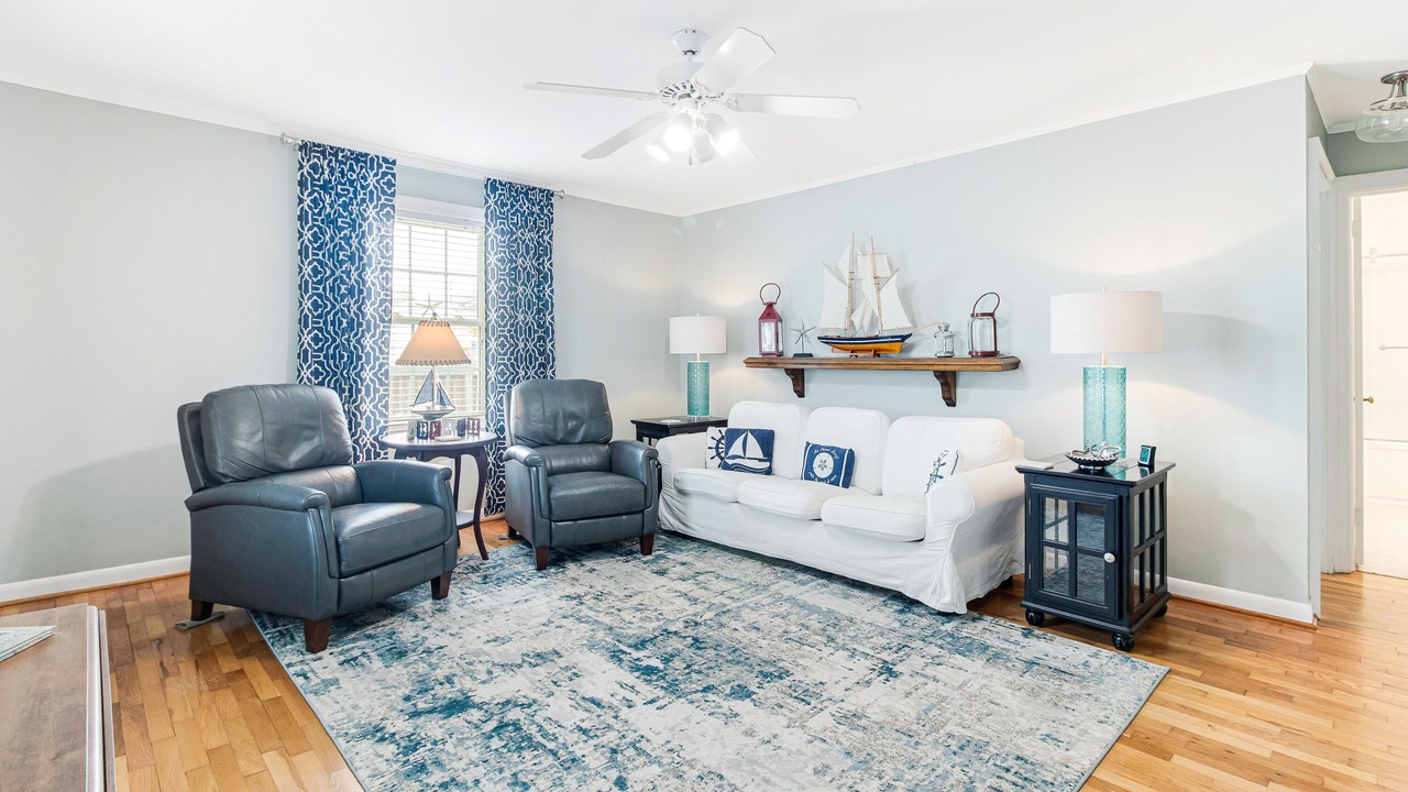 Photo of Livingroom in Long Beach