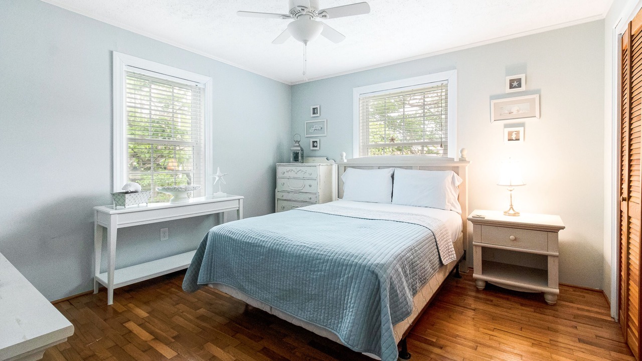 Photo of Bedroom in Long Beach