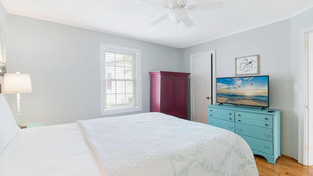 Photo of Bedroom in Long Beach