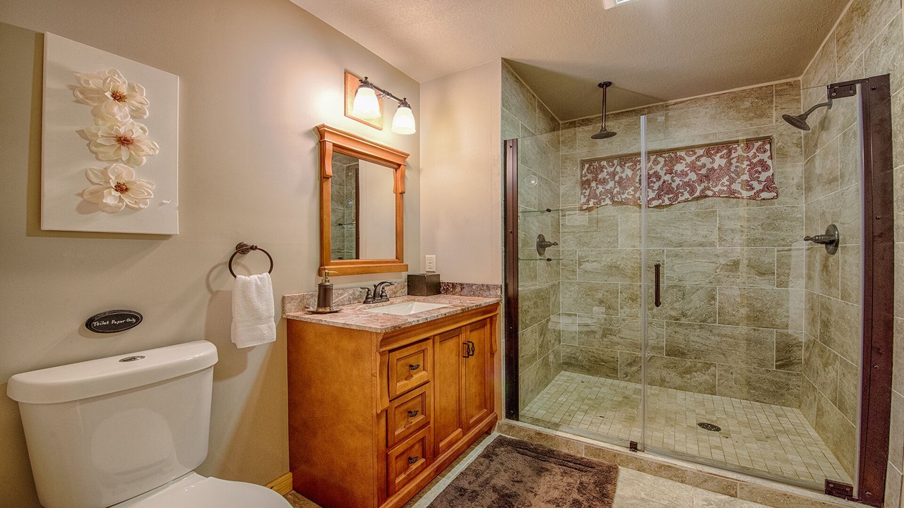 Photo of Bathroom in Cataloochee Ranch