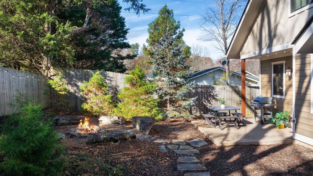 Photo of Outdoor in Oakley