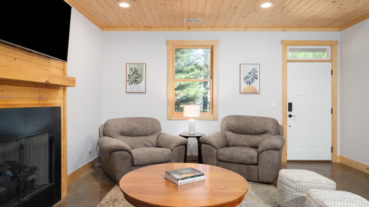 Photo of Livingroom in Oakley