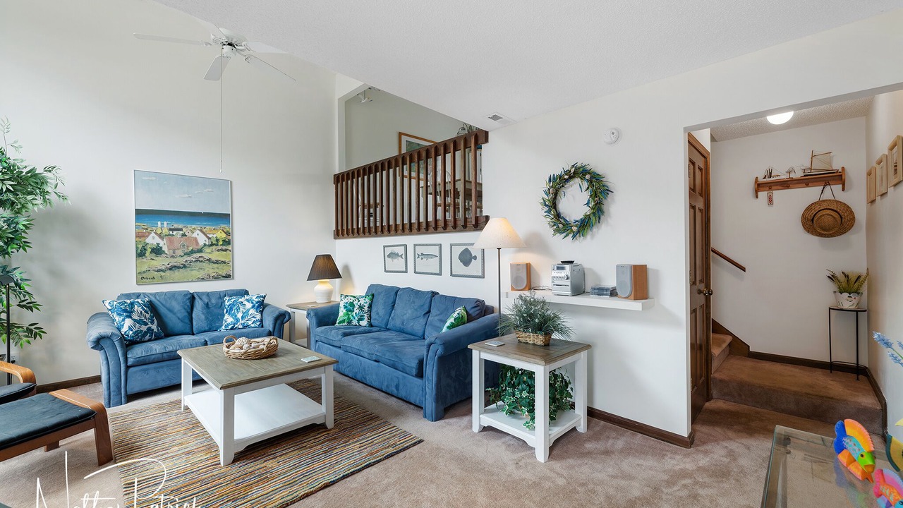 Photo of Livingroom in Pine Knoll Shores