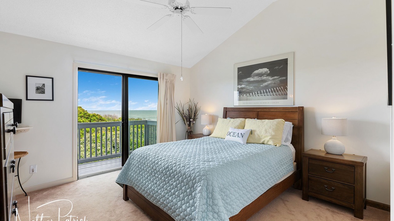 Photo of Patio Balcony in Pine Knoll Shores