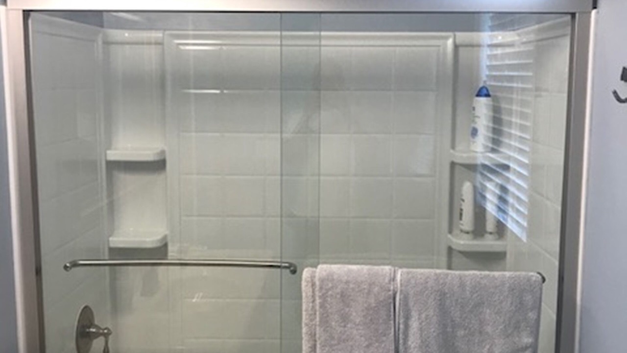 Photo of Bathroom in Leasburg