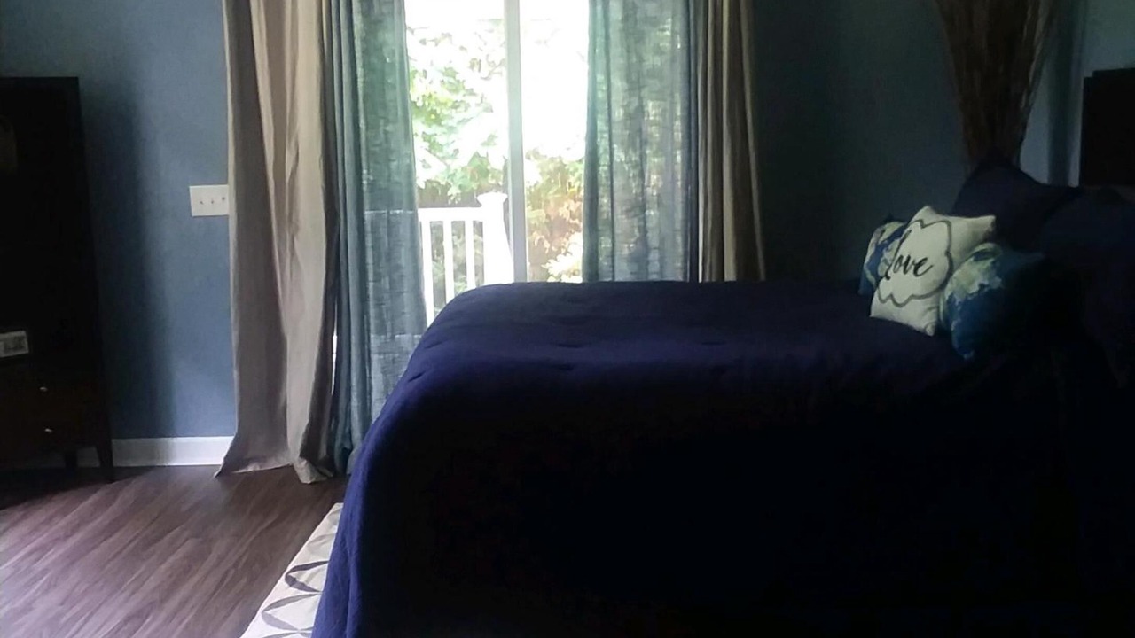 Photo of Bedroom in Leasburg