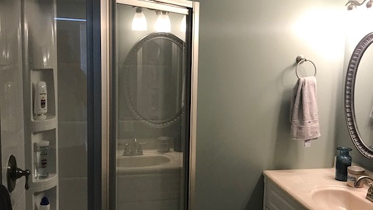Photo of Bathroom in Leasburg