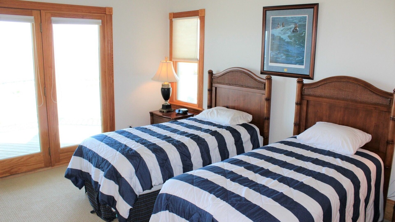 Photo of Bedroom in Manteo