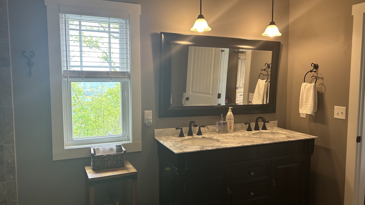 Photo of Bathroom in Swannanoa