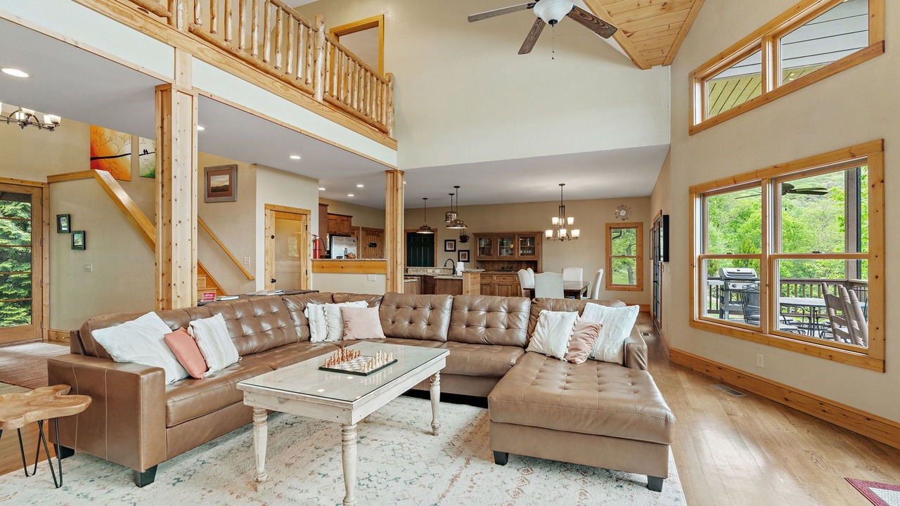 Photo of Livingroom in Walker-In-the-Hills