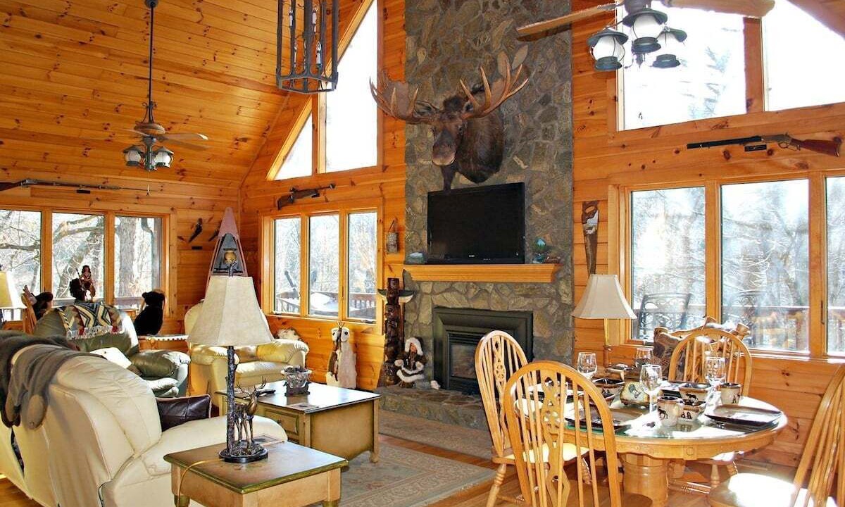 Photo of Bedroom in Peak Creek