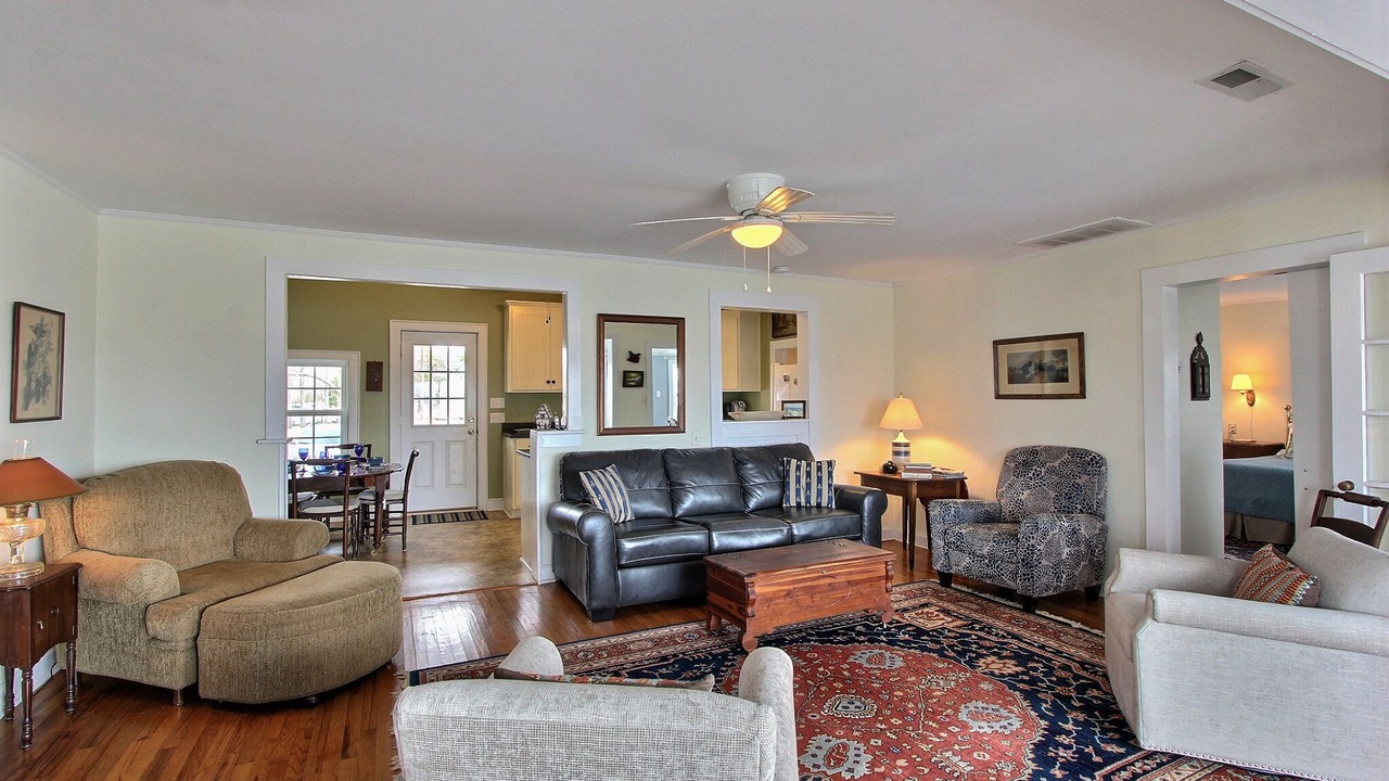 Photo of Livingroom in River Road
