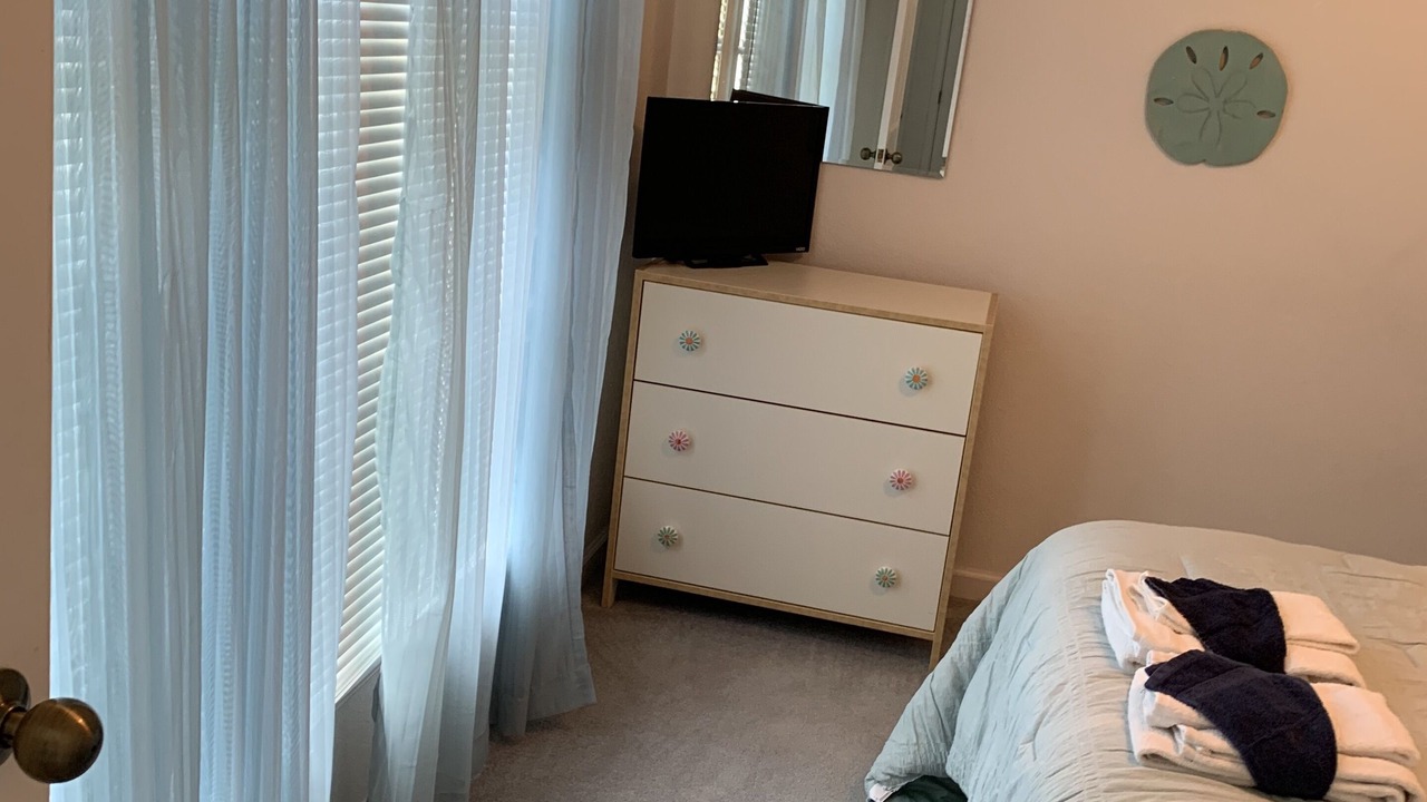 Photo of Bedroom in Manteo