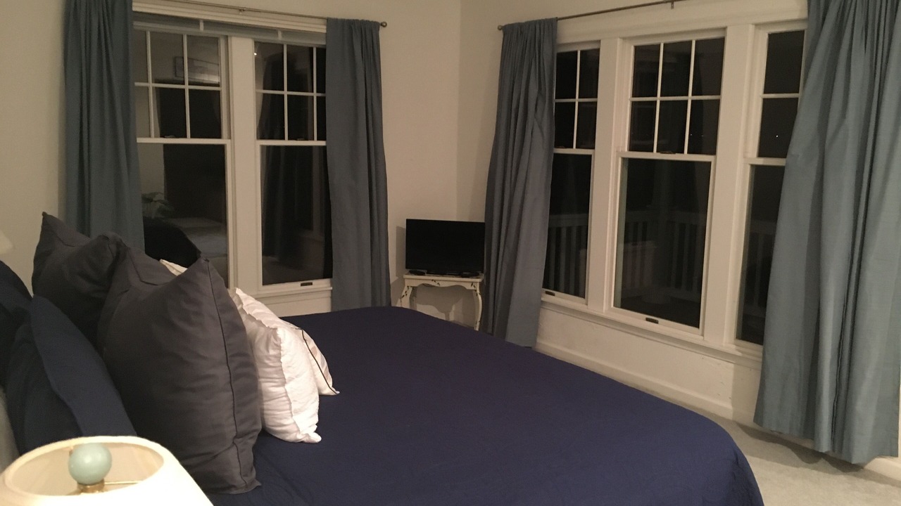 Photo of Bedroom in Manteo